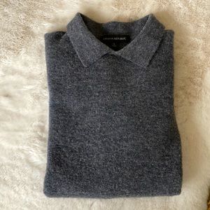 BANANA REPUBLIC~ charcoal  soft wool collared size small sweater